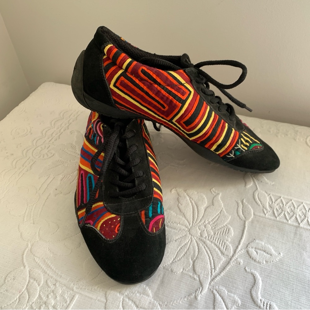 Kuna Mola Colourful Patterned Sneakers